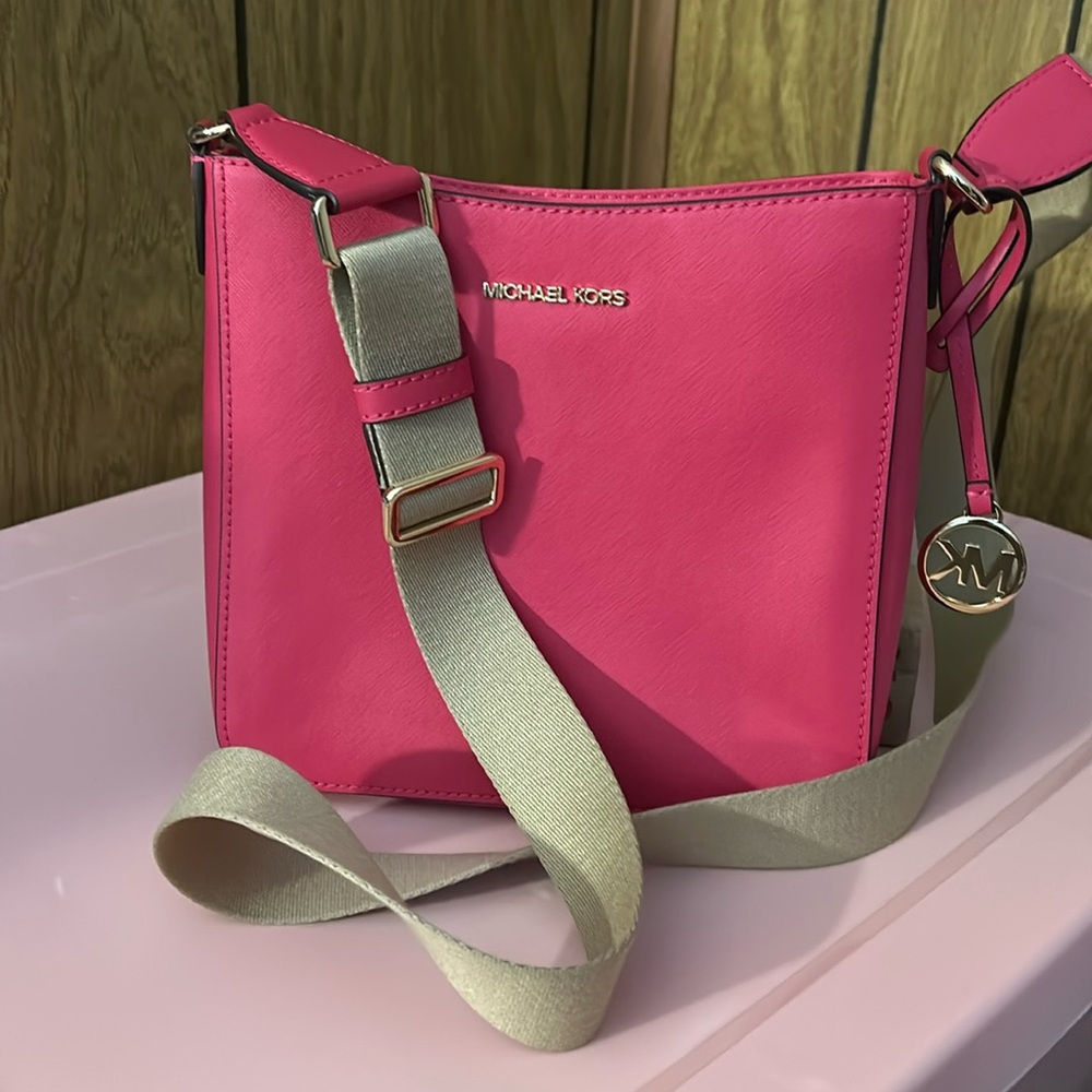 Michael Kors Jet Set saffiano leather crossbody